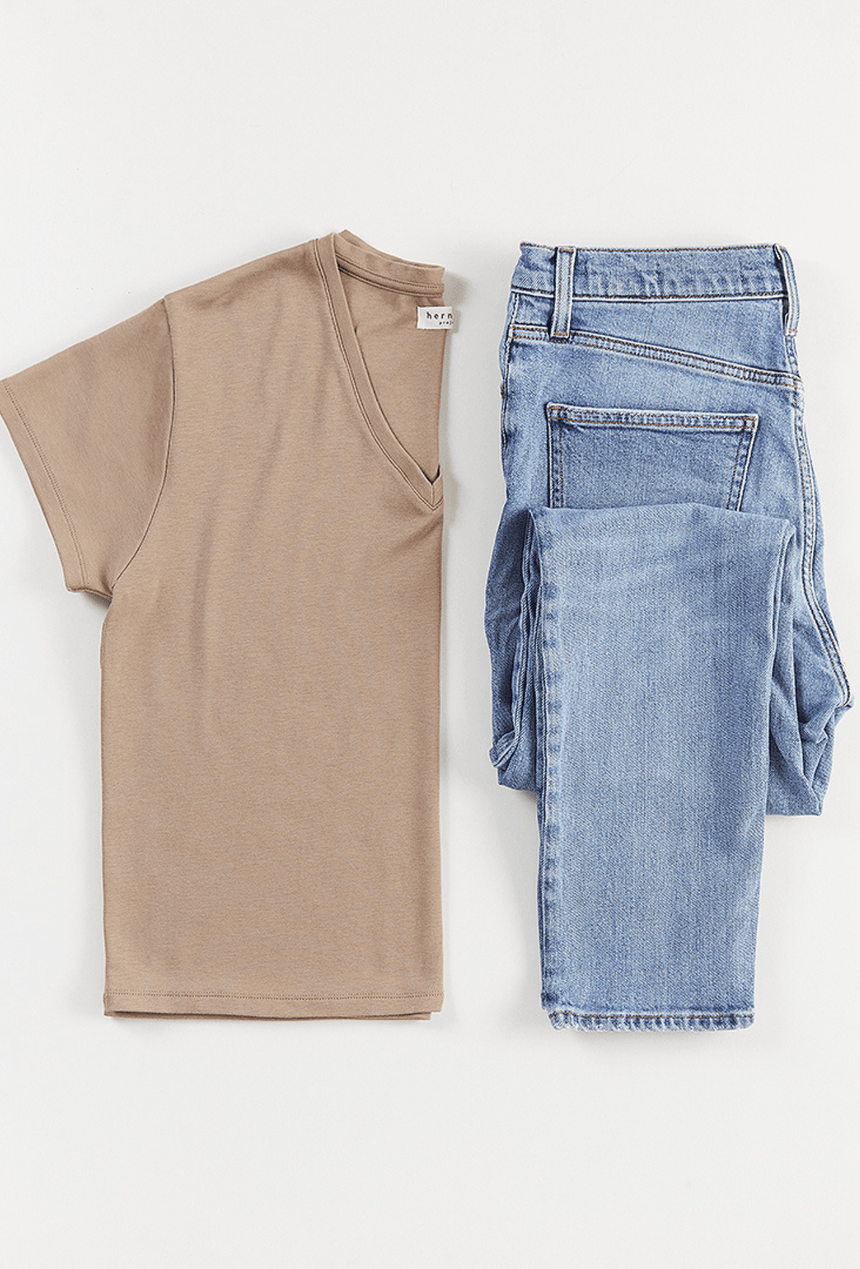 Nica V-Neck Box Tee