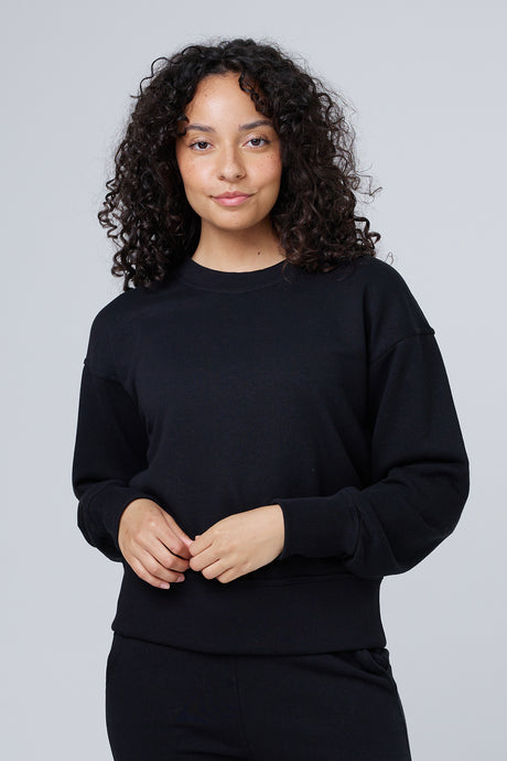 [Kachina, is 1m70 - 5'7" wears an S]