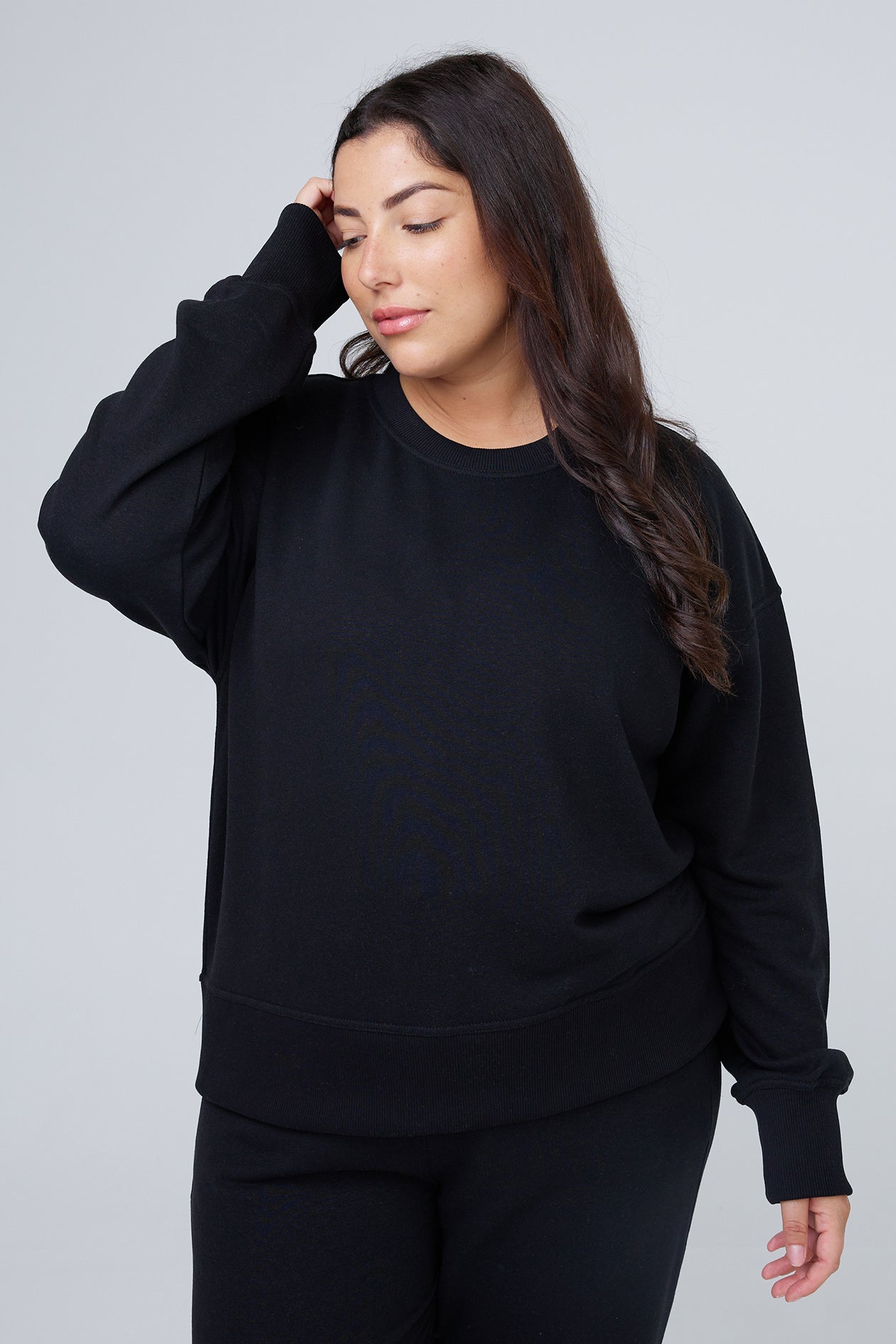 [Lilia is 1m73 - 5'8'' wears an 2XL]