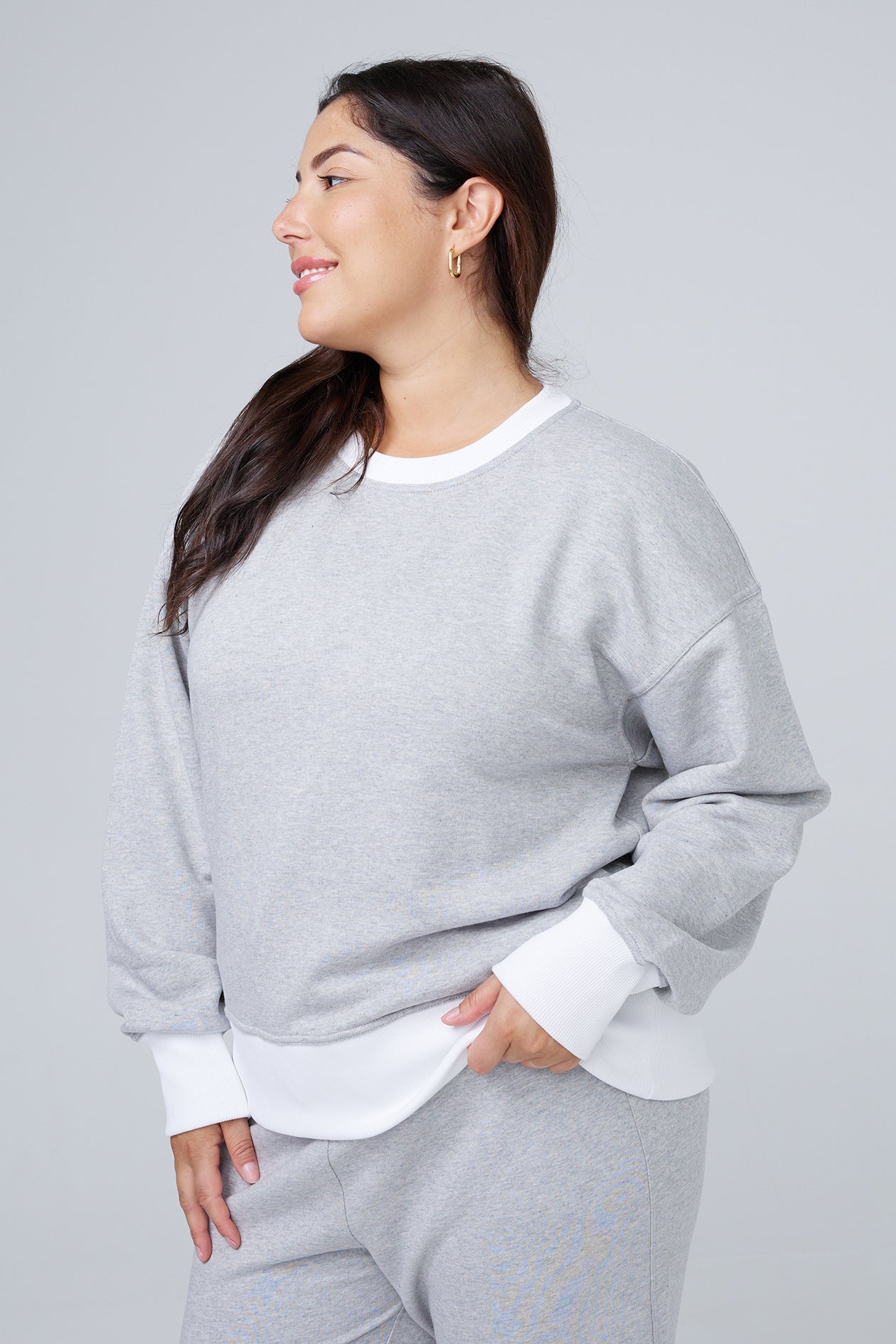 [Lilia is 1m73 - 5'8'' wears an 2XL]